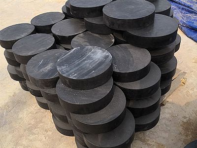 遵义板式橡胶支座由若干层橡胶片与薄钢板经加压硫化